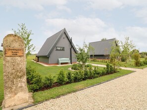 Property grounds - Silver Birch Lodge, Misterton (Doncaster)