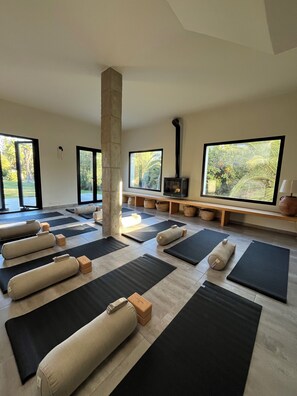 Interior - Luxury Andalusian Mountain Estate, Sleeps up to 20, Near Granada” (Orgiva)