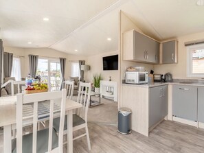 Dining - The Cotswold Holiday Lodge, Evesham (Evesham)