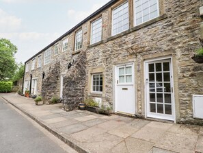 Exterior - 9 Riverside Walk, Gargrave (Skipton)