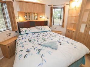 Room - Banadlen Lodge, Benllech (Brynteg)