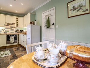 Dining - Coed Y Glyn Retreat in Bala (Bala)