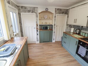 Private kitchen - Orby Cottage, Chapel St Leonards (Skegness)