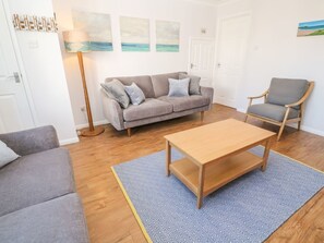 Living area - Rockpool, Harlyn, Cornwall (Padstow)