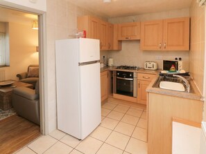 Dishwasher - Heron Cottage, Ilfracombe (Ilfracombe)