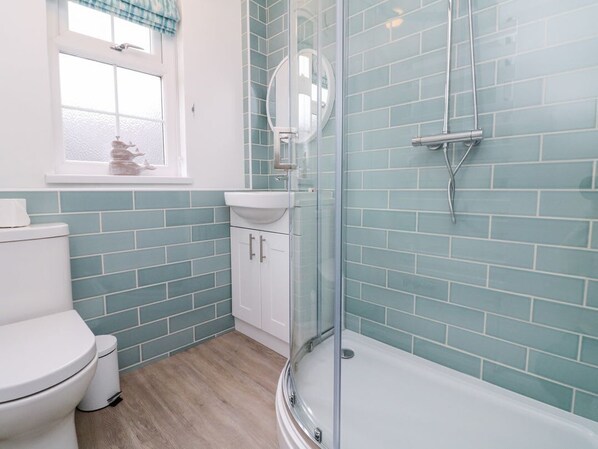 Shower - Heron Cottage, Ilfracombe (Ilfracombe)