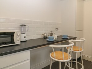 Private kitchen - Sea Peeps: Coastal Bliss in Paignton (Paignton)