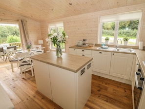 Dishwasher, highchair - Mallard, Ross-On-Wye (Ross-on-Wye)
