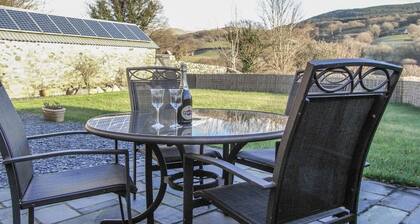 Y Bwythyn at Henfaes, Rhydymain