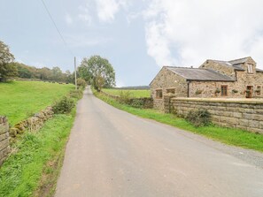 Property grounds - Fletchers Barn, Alderwasley (Belper)