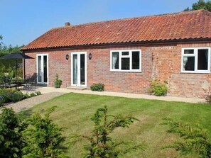 Exterior - Moat Farm Cottage, Wood Dalling (Norwich)