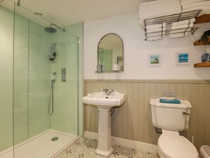 Shower - Beagle Cottage, Fraddon (St. Columb)