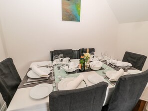 Dining - Teàrlach House, Alnwick (Alnwick)