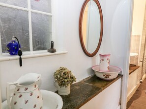 Interior - Pencliffe, Boscastle (Boscastle)