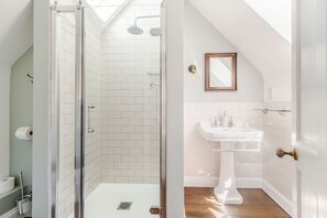 Shower - Rhodewood Lodge, Saundersfoot (Saundersfoot)