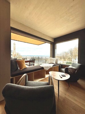 Living area - Apartment with dream location and distant views in Amberg/Mariahilfberg (Amberg)