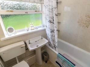 Shower - Bayview Bungalow, Reynoldston (Swansea)