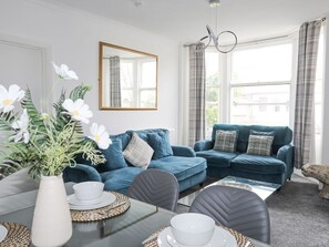 Living area - Flat 2, 28 Victoria Avenue, Llandudno (Llandudno)