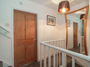 Interior - Mollys Cottage, Dorchester. TV (Dorchester)