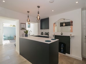 Interior - Mollys Cottage, Dorchester. TV (Dorchester)