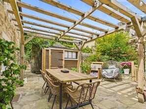 Outdoor dining - 17C King Street, Barnard Castle (Barnard Castle)
