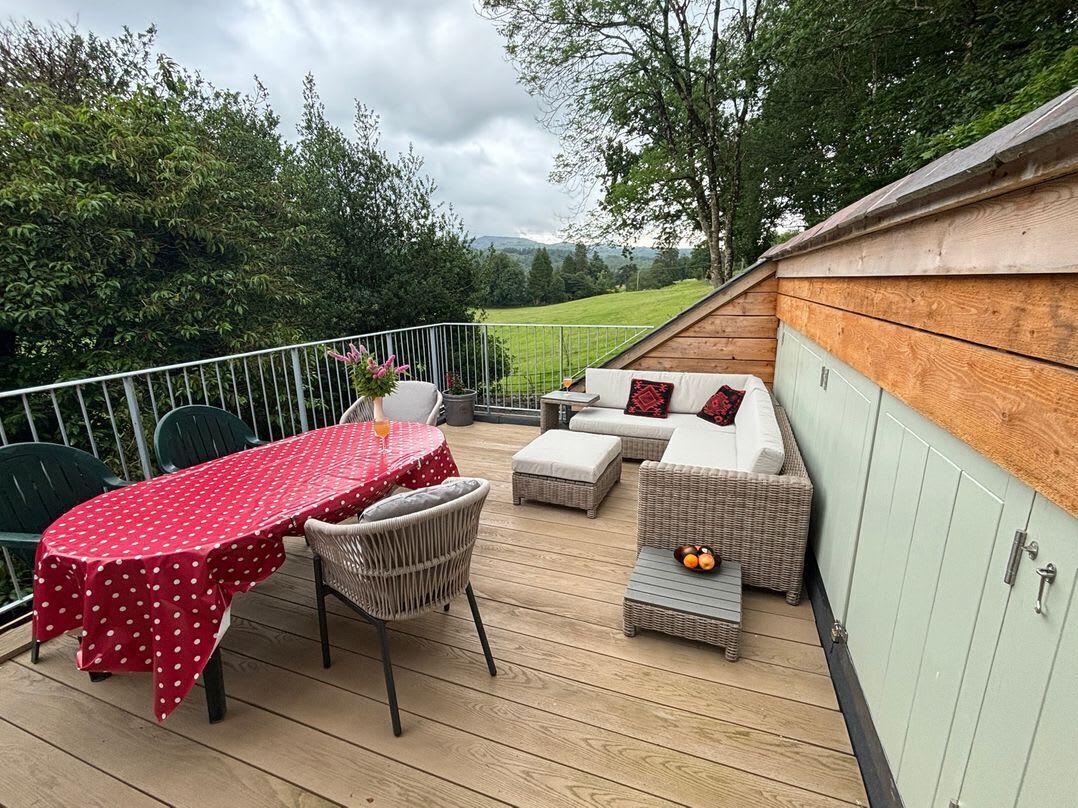 屋外ダイニングエリア