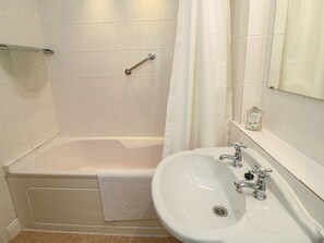 Shower - The Green, Lastingham (York)
