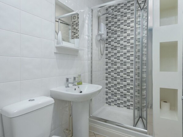 Shower - Discover The Forge in Felton (Morpeth)