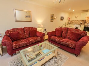 Living area - Abbey View - Scenic Escape in Whitby (Whitby)