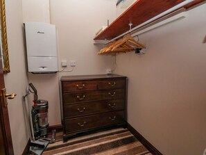 Interior - Molls Cottage, Nantwich (Nantwich)