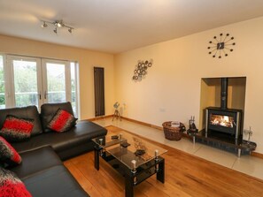 Living area - Mead House, Darlington (Darlington)