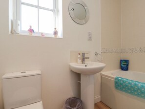 Shower - Charming Spindrift in Filey (Filey)