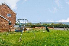 Children’s area - Charming Pen Y Gaer Cottage (Denbigh)