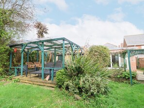 Outdoor dining - Primrose Cottage Isle of Wight (Ryde)