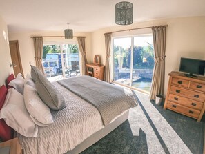 Room - Swallows Dip, Honiton (Honiton)