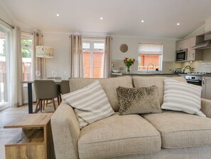 Living area - Kirkstone Lodge, Windermere (Windermere)