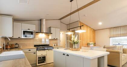 Debonair Lodge, Glenluce 2 bed