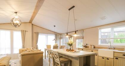 Debonair Lodge, Glenluce 2 bed