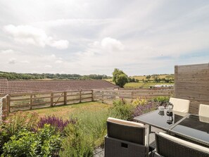 Outdoor dining - Egdon Heath, near to Weymouth. (Weymouth)
