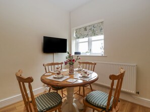 Dining - THE PHEASANT ONE, Ref. 983854. (Usk)