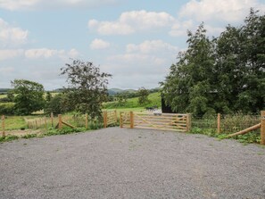 Property grounds - Little Shelve Barn, Bishop's Castle (Shrewsbury)