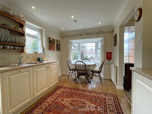 Dining - Charming Roseberry Retreat in Whitby (Whitby)