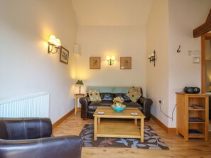 Living area - The Kiln: A Charming Retreat in Harleston (Harleston)