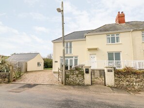 Exterior - Pickleridge View, Dale (Haverfordwest)