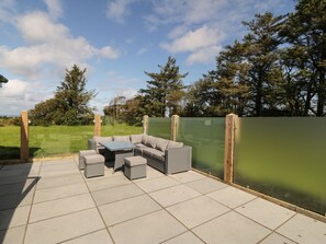Outdoor dining - Bryn Ffynnon, Aberdaron (Pwllheli)