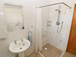Shower - Hill Top Farm Cottage, Narberth (Narberth)