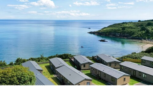 Charming T/B Lodge 70 at Riviera Bay