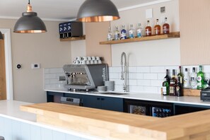 Bar (in der Unterkunft)