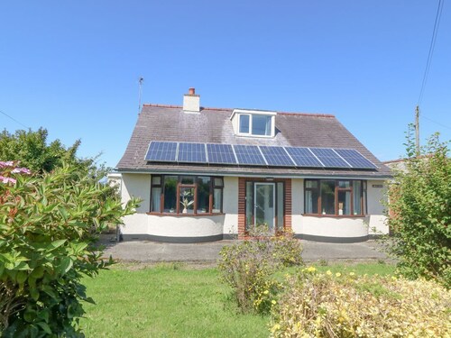 Awelfryn is near Llanddeusant.