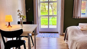 Quarto casal | Espaço de trabalho para notebook, Wi-Fi de cortesia